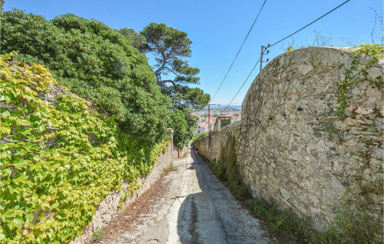 Cozy Home In Sete With Outdoor Swimming Pool Esterno foto